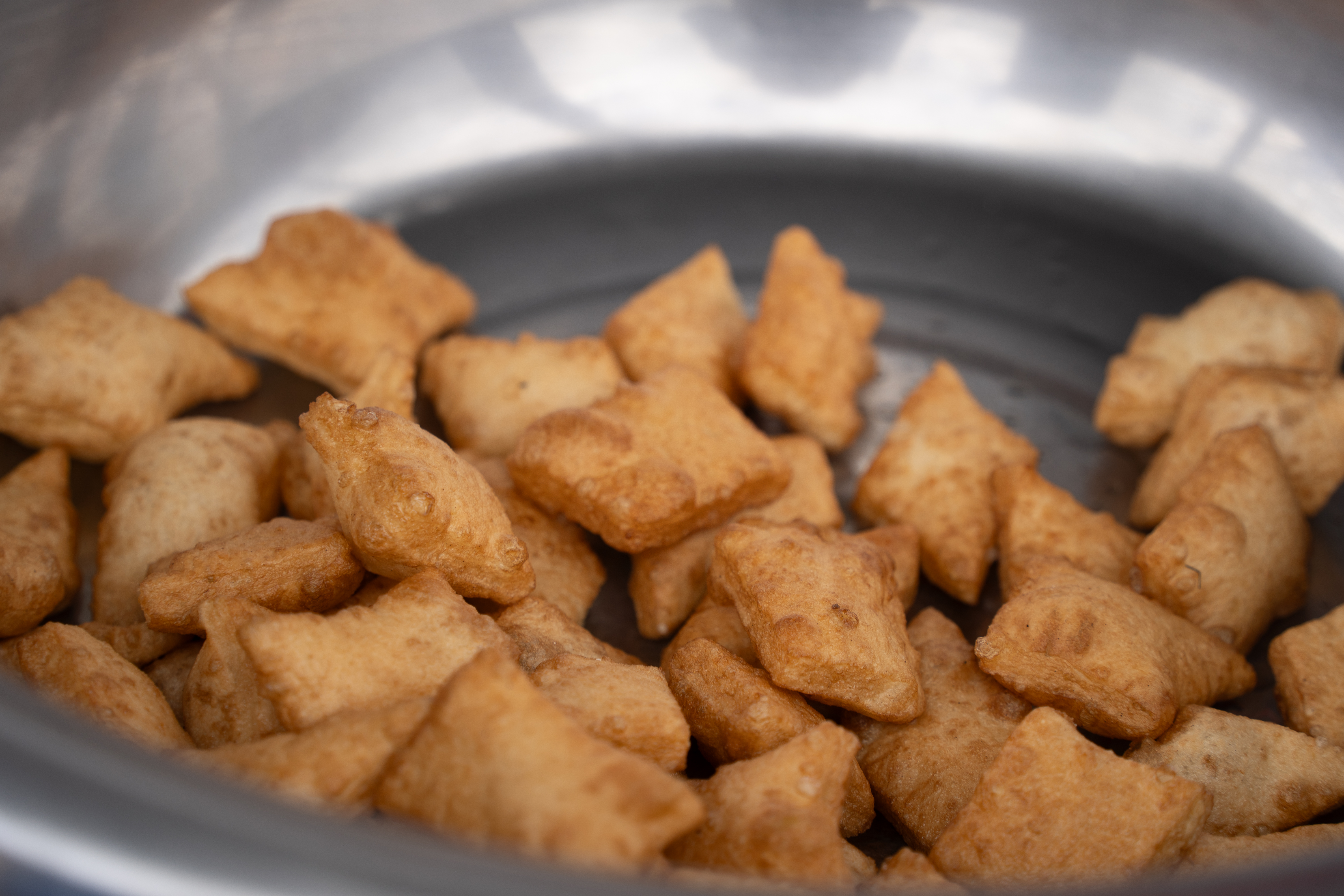 Boorsok — frittierte Teigstücke